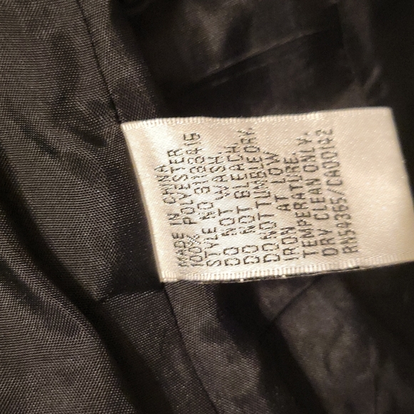 Black Blazer (woman) - Picture 10 of 12